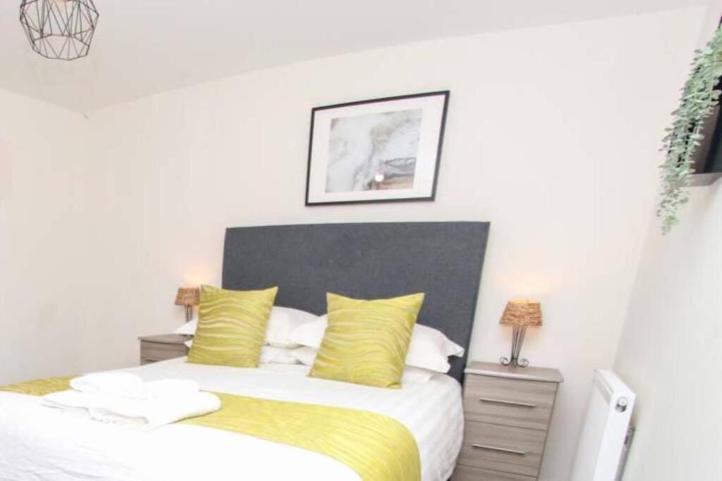 No12-Luxe Living Guest Apartment- 1 Bed-Garden-Private Parking-Wifi-Beach-City Swansea Eksteriør bilde