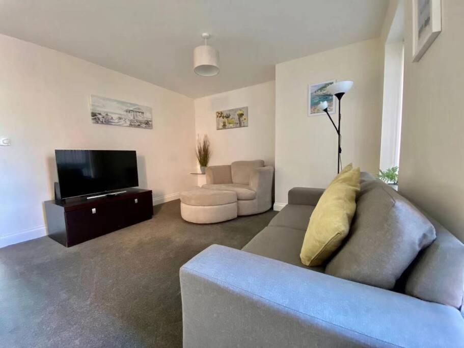 No12-Luxe Living Guest Apartment- 1 Bed-Garden-Private Parking-Wifi-Beach-City Swansea Eksteriør bilde