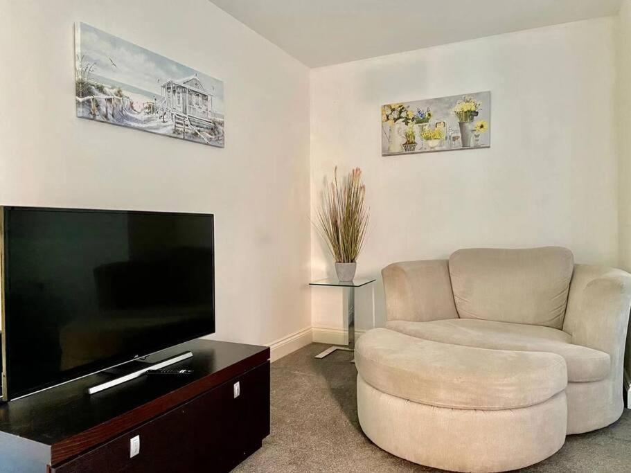 No12-Luxe Living Guest Apartment- 1 Bed-Garden-Private Parking-Wifi-Beach-City Swansea Eksteriør bilde